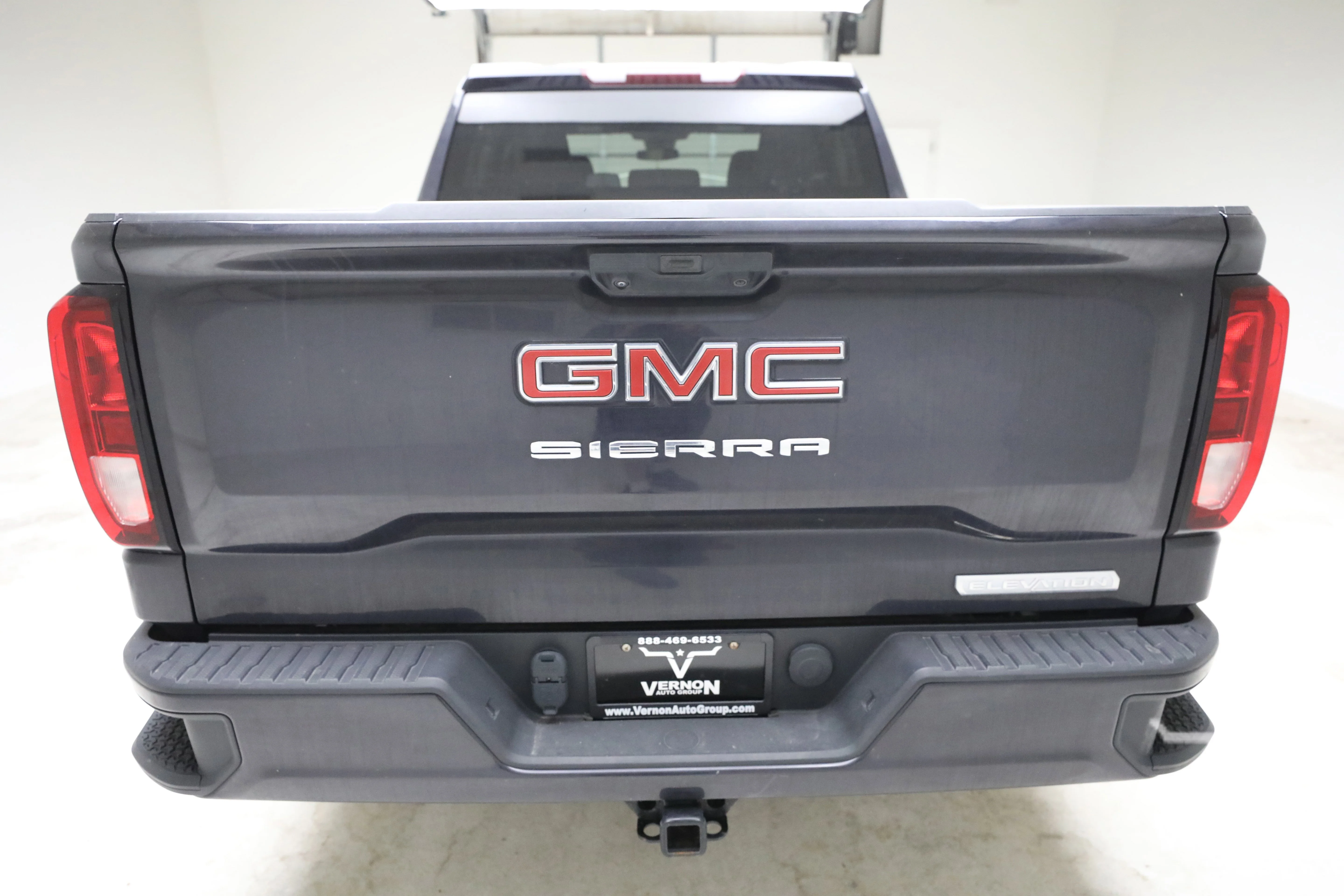 Pre-Owned 2022 GMC Sierra 1500 Elevation Crew Cab 4x4