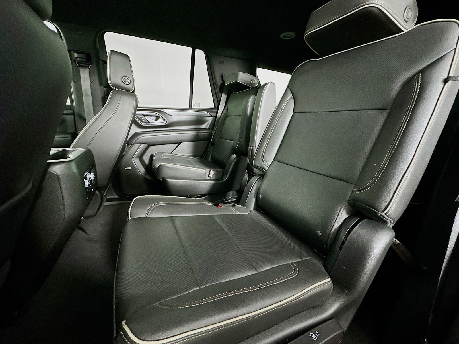 2023 GMC Yukon SLT - Photo 27