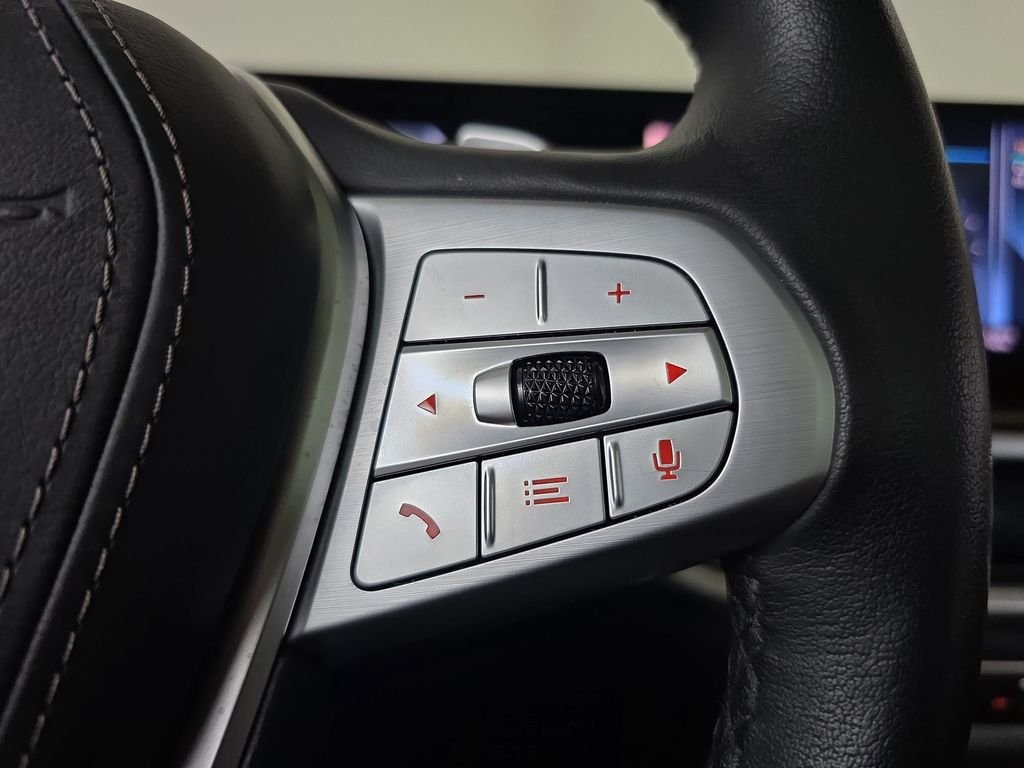 Used 2023 Black BMW xDrive40i image 21