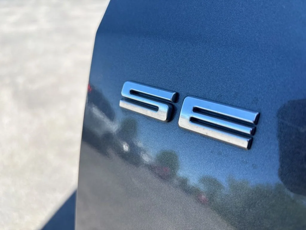 Used 2020 Gray Ford SE image 16