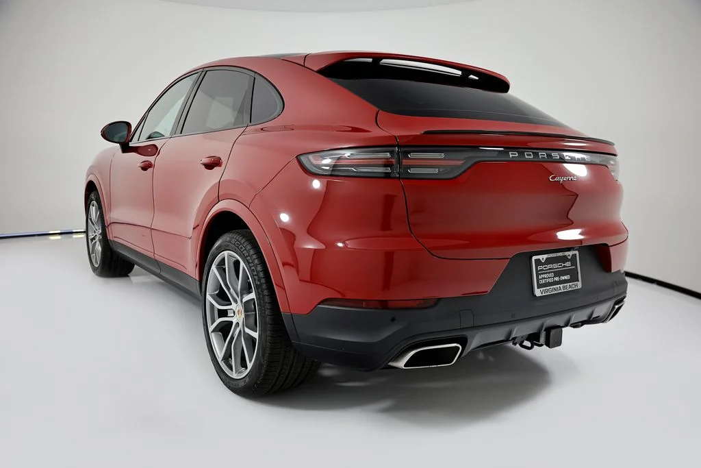 Used 2023 Red Porsche  image 3