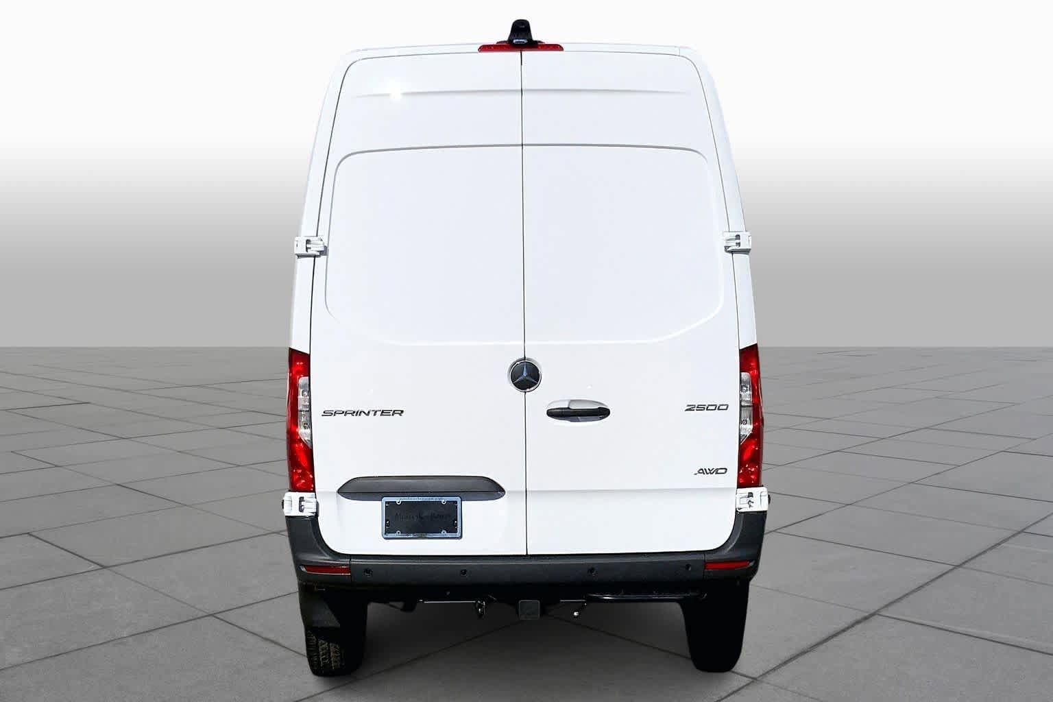 New 2026 Arctic White Mercedes-Benz  image 4