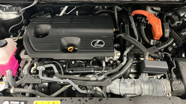 Used 2024 Iridium Lexus 350h Premium Plus image 27