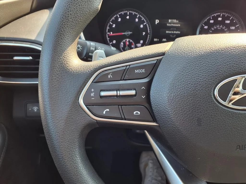 Used 2023 Gray Hyundai SE image 8