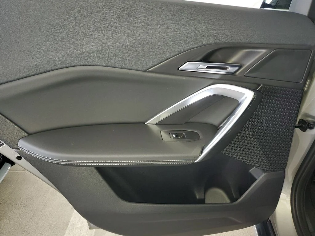 New 2026 Silver BMW xDrive28i image 9