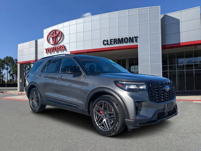 Used 2025 Gray Ford ST-Line image 1