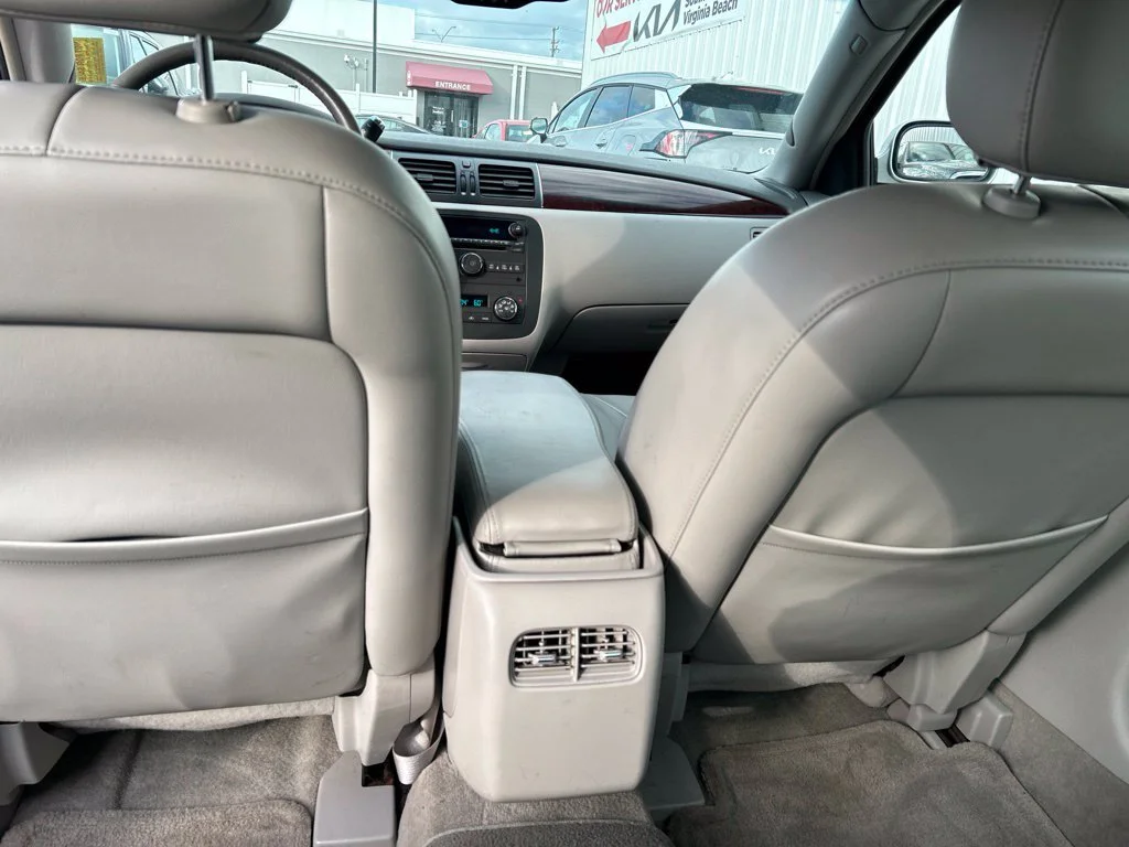 Used 2007 Silver Buick CXL image 18