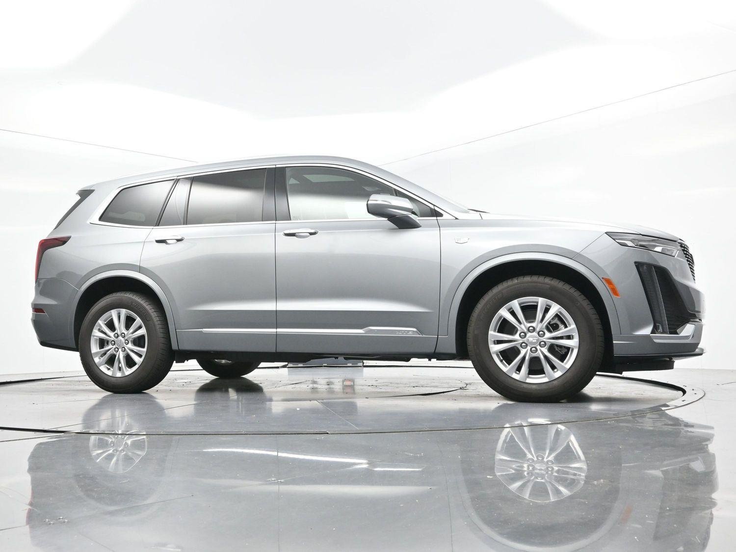 Used 2025 Argent Silver Metallic Cadillac Luxury image 41