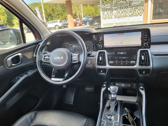 Used 2022 Red Kia S image 15