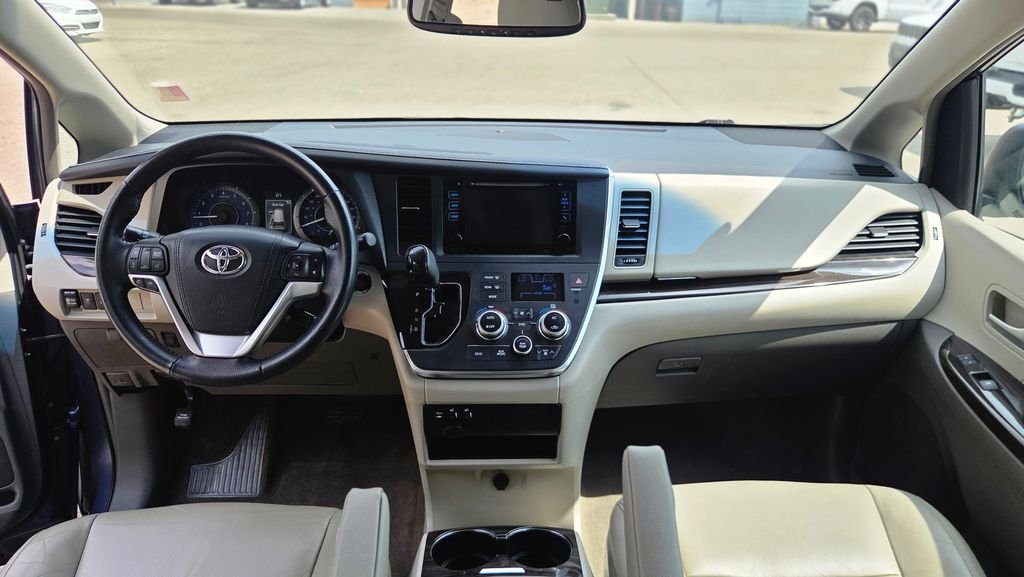 Used 2015 Blue Toyota XLE image 24