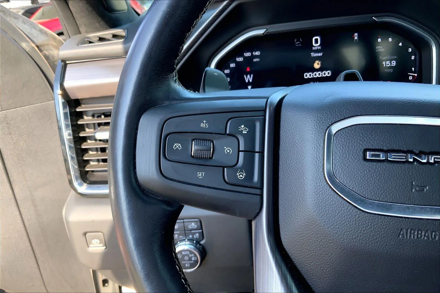 Used 2024 White Frost Tricoat GMC Denali Ultimate image 23