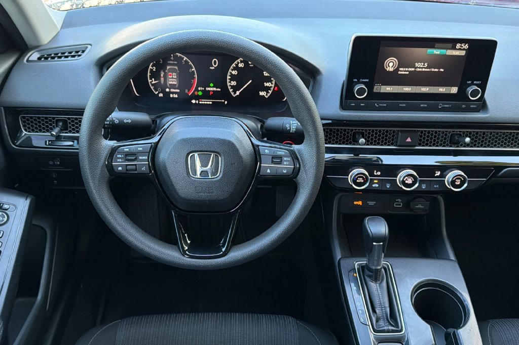 Used 2024 Rallye Red Honda LX image 18