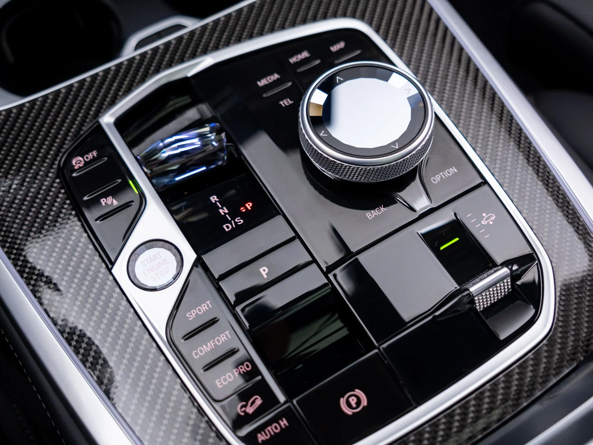 Certified Used 2025 Gray BMW M60i image 32