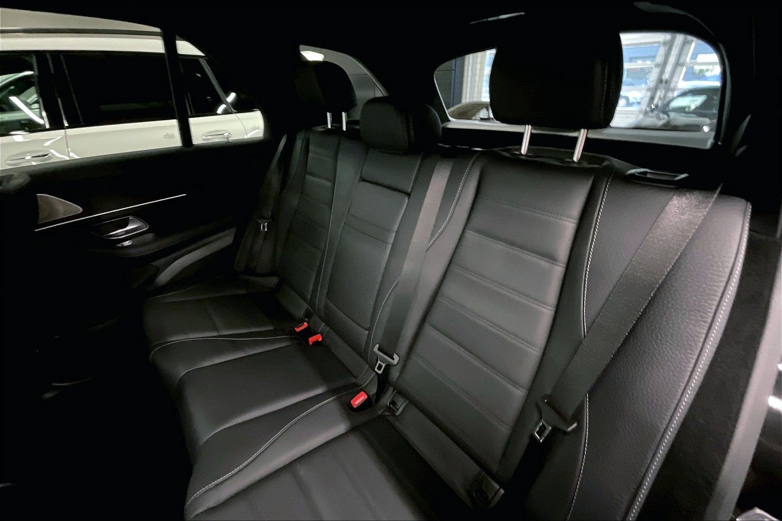 New 2026 Obsidian Black Metallic Mercedes-Benz GLE 580 image 24