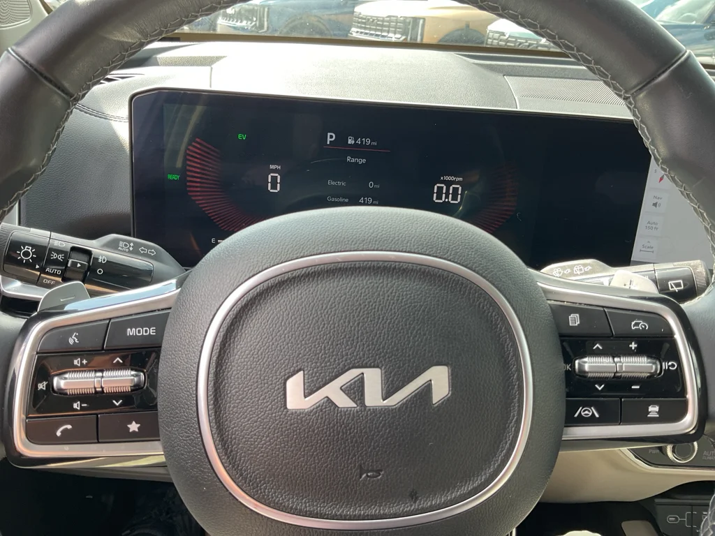 Used 2025 Mineral Blue Kia EX image 21