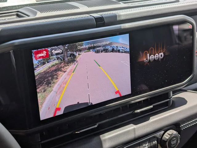 Used 2025 41 Jeep Rubicon X image 17