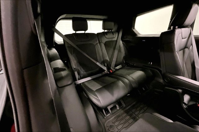 Used 2025 Diamond Black Crystal Pearlcoat Jeep Altitude X image 32