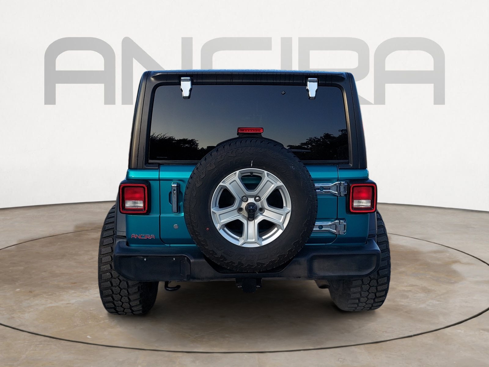 Used 2020 Bikini Pearlcoat Jeep Sport S image 9