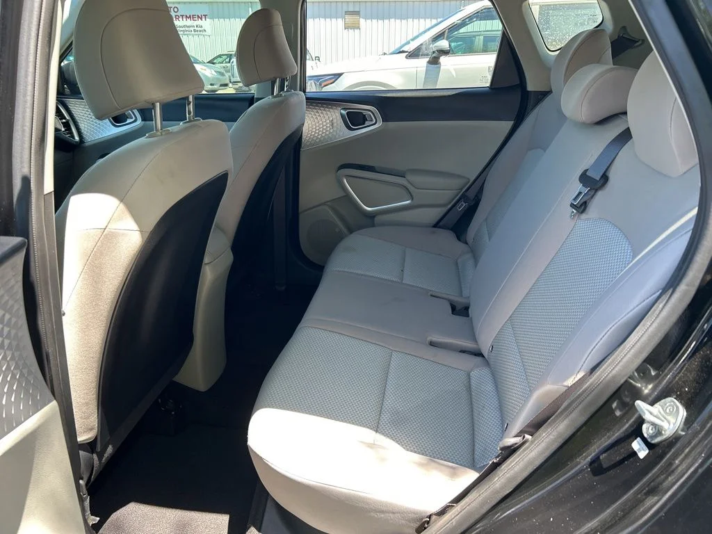 Used 2022 Black Kia LX image 17