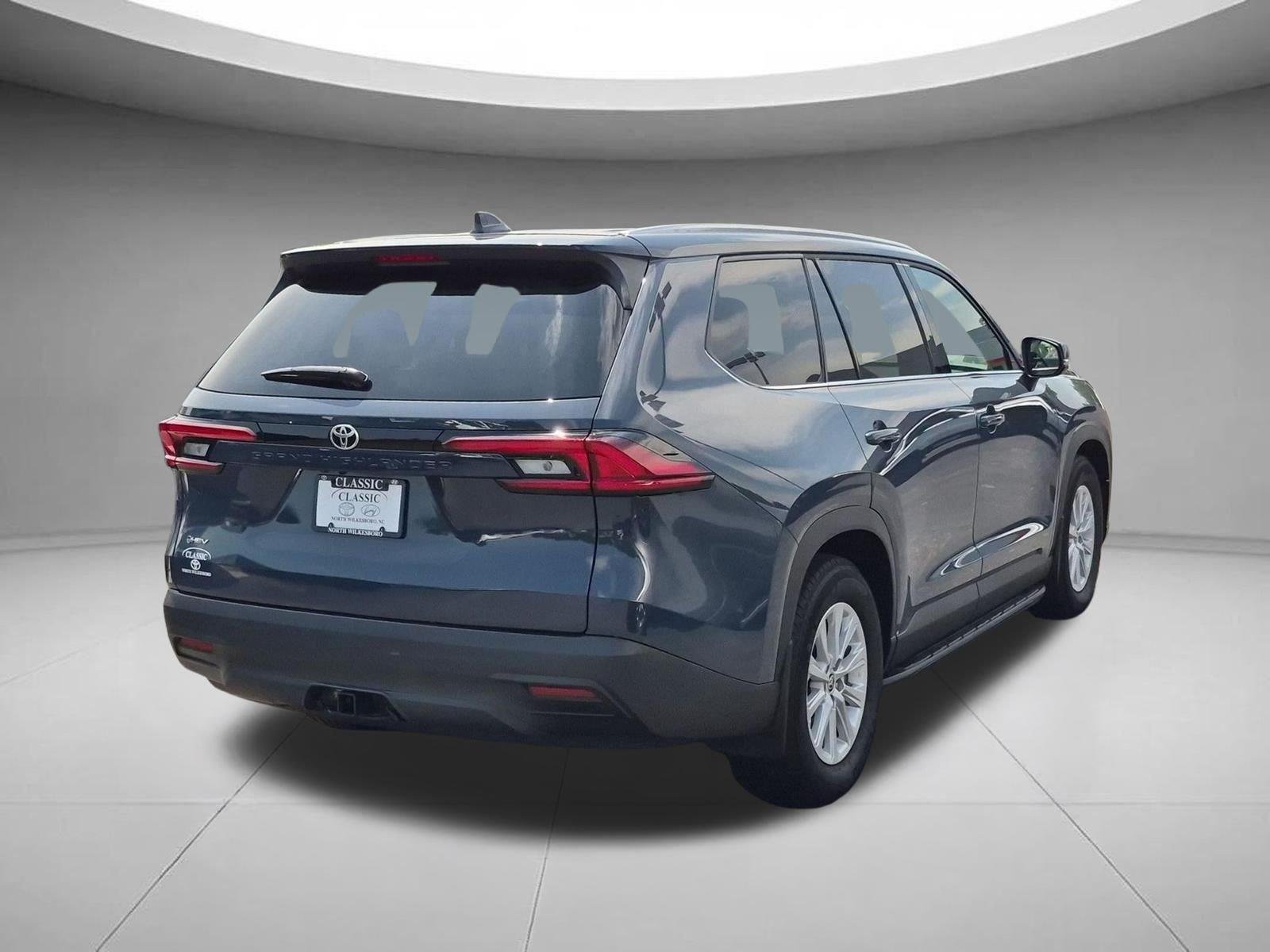 Used 2026 Storm Cloud Toyota Hybrid XLE image 5