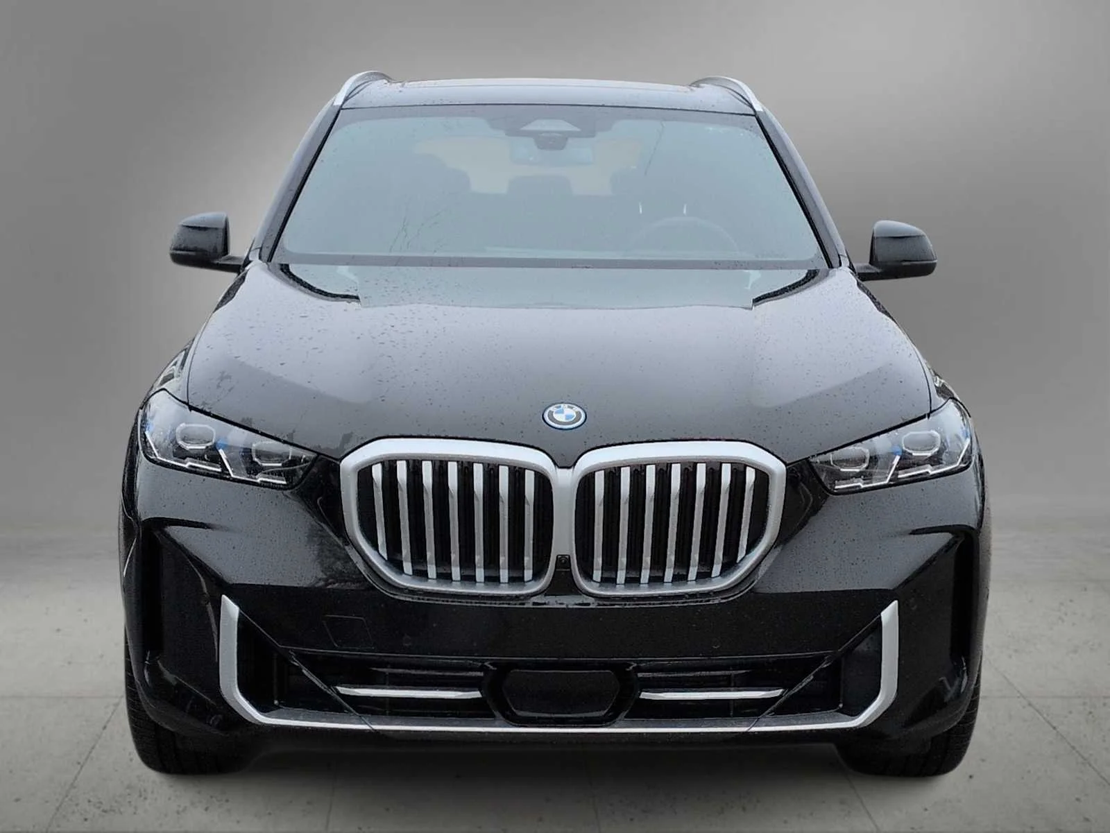 Used 2026 Black Sapphire Metallic BMW xDrive50e image 3