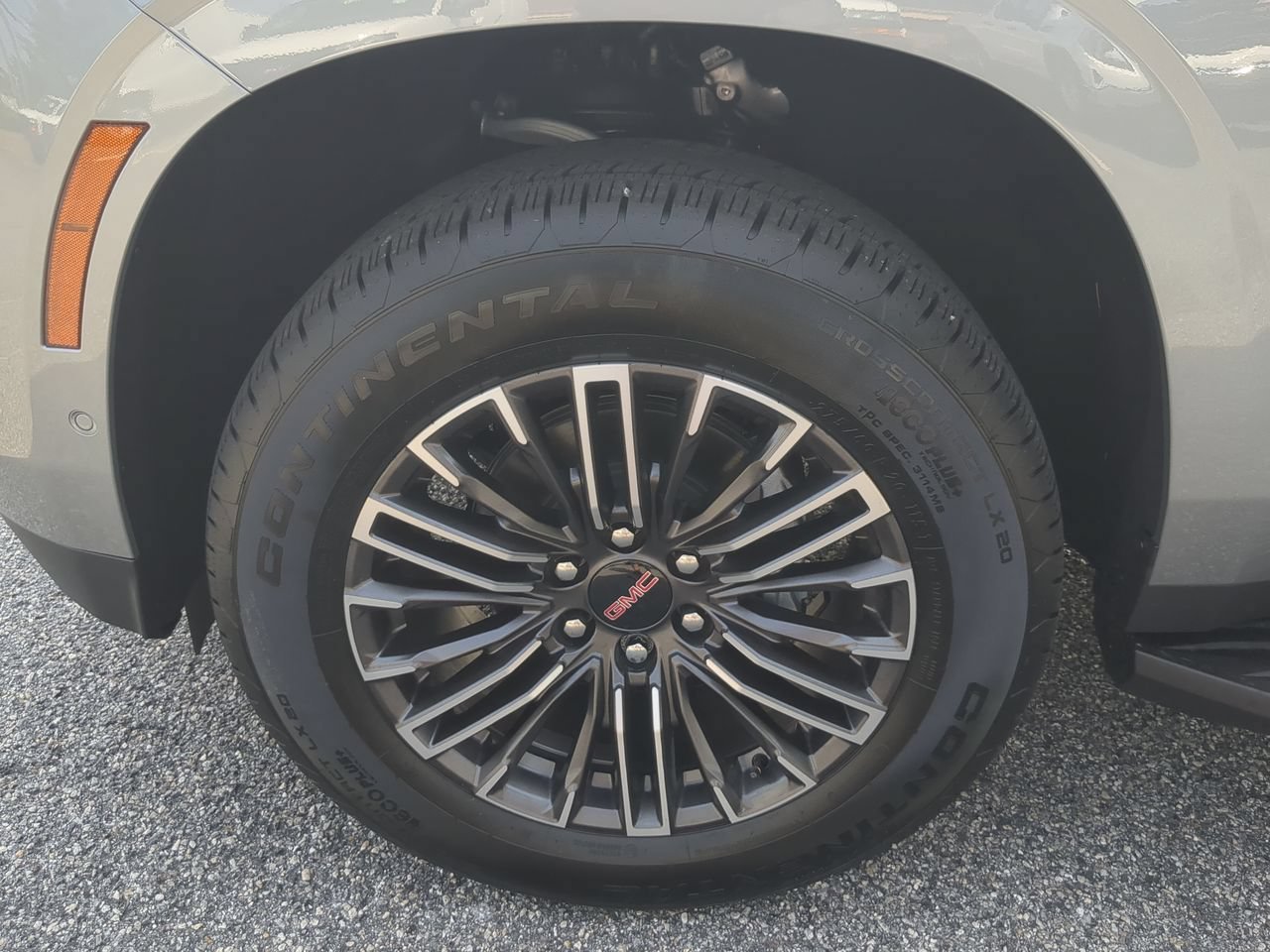 New 2026 Sterling Metallic GMC Elevation image 34