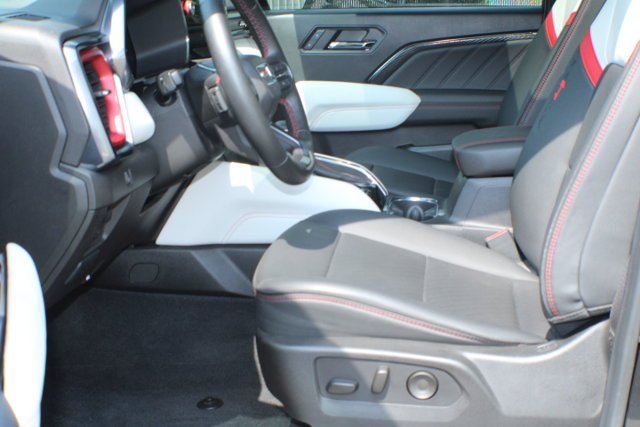Used 2024 Onyx Black GMC 4WD AT4X image 14