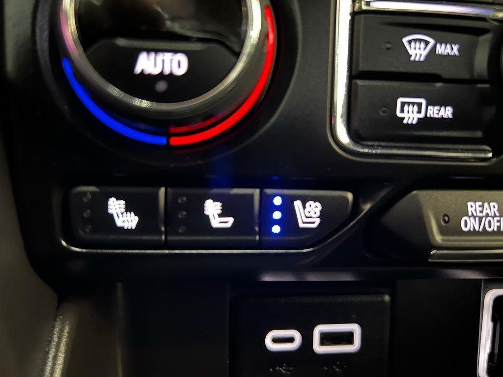 Used 2022 Summit White Chevrolet Premier image 31