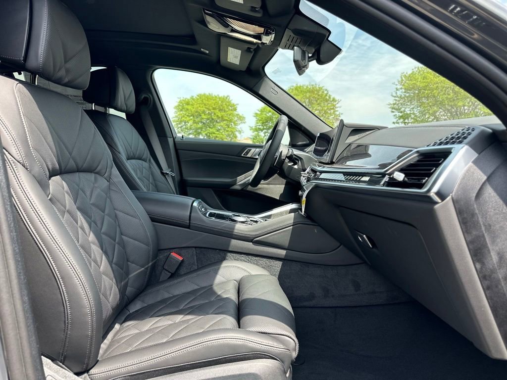 New 2027 Dravit Grey Metallic BMW M60i image 23