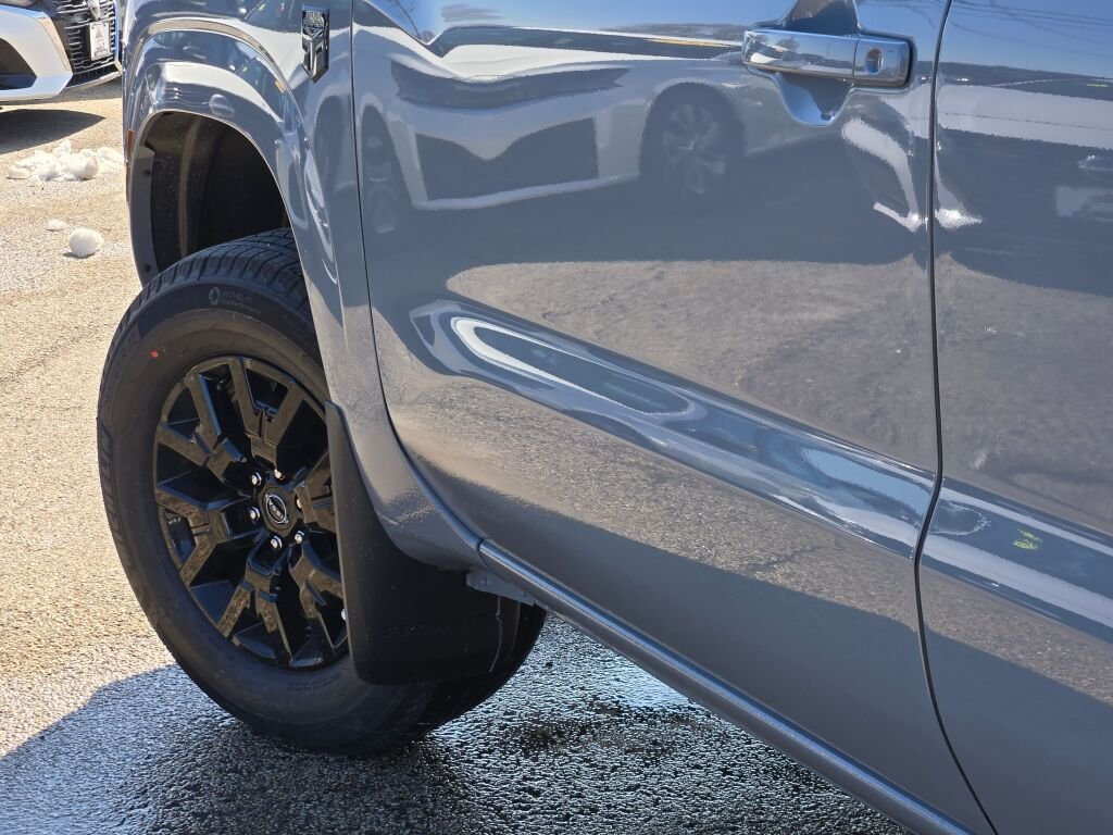 New 2026 Boulder Gray Pearl Nissan Crew Cab SV image 14