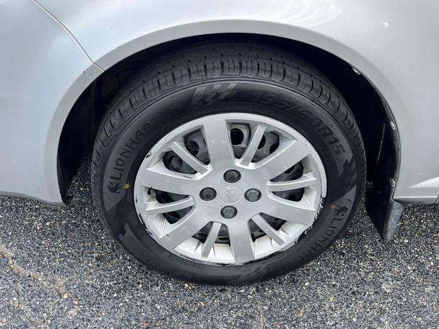 Used 2010 Silver Chevrolet LS image 9
