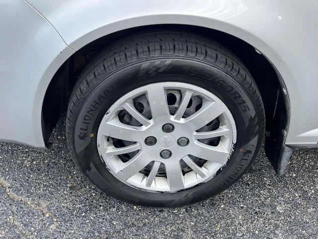 Used 2010 Silver Chevrolet LS image 9