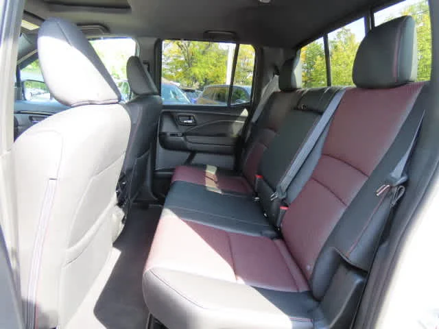 2024 Honda Ridgeline Black Edition - Photo 13