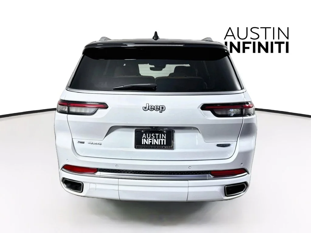 Used 2023 White Jeep Summit image 6