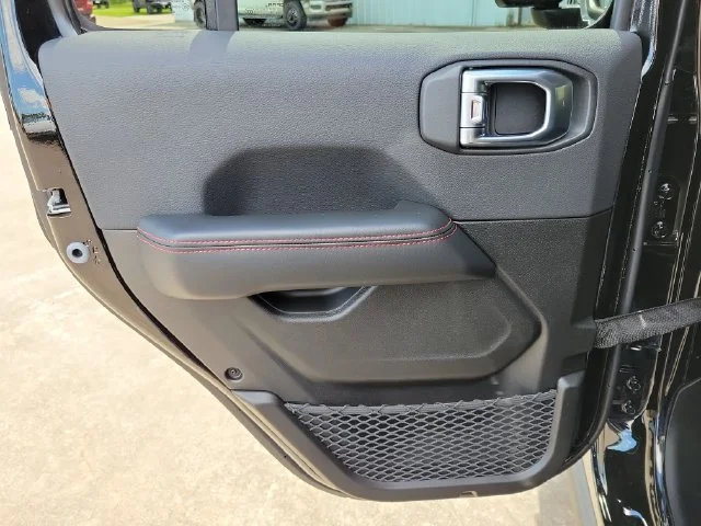 New 2027 Black Clear-Coat Paint Jeep Rubicon image 16