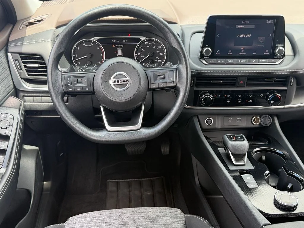 Used 2021 Red Nissan S image 12