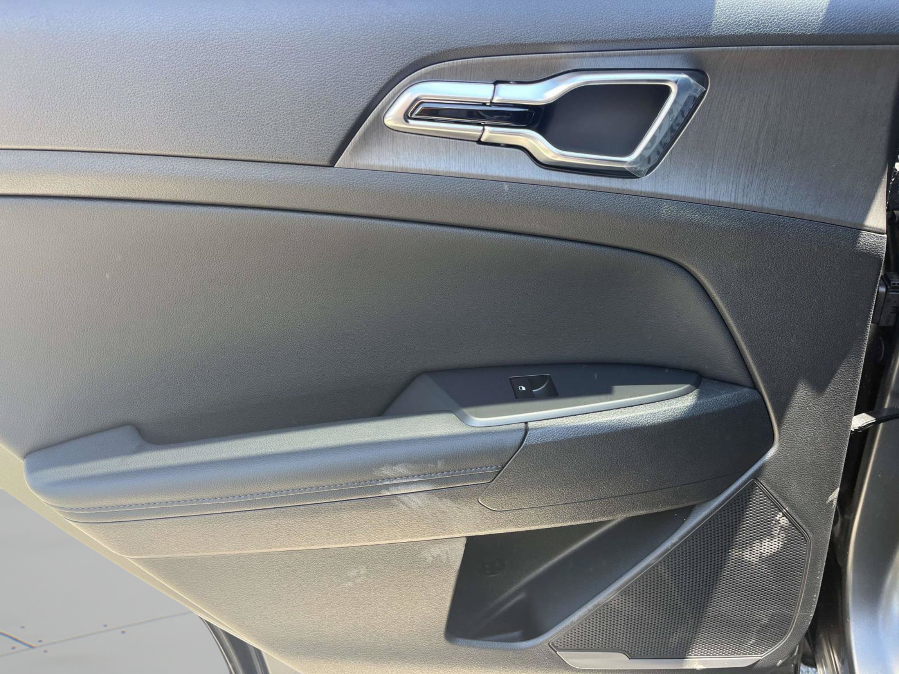 New 2026 Shadow Matte Gray Kia X-Line image 16