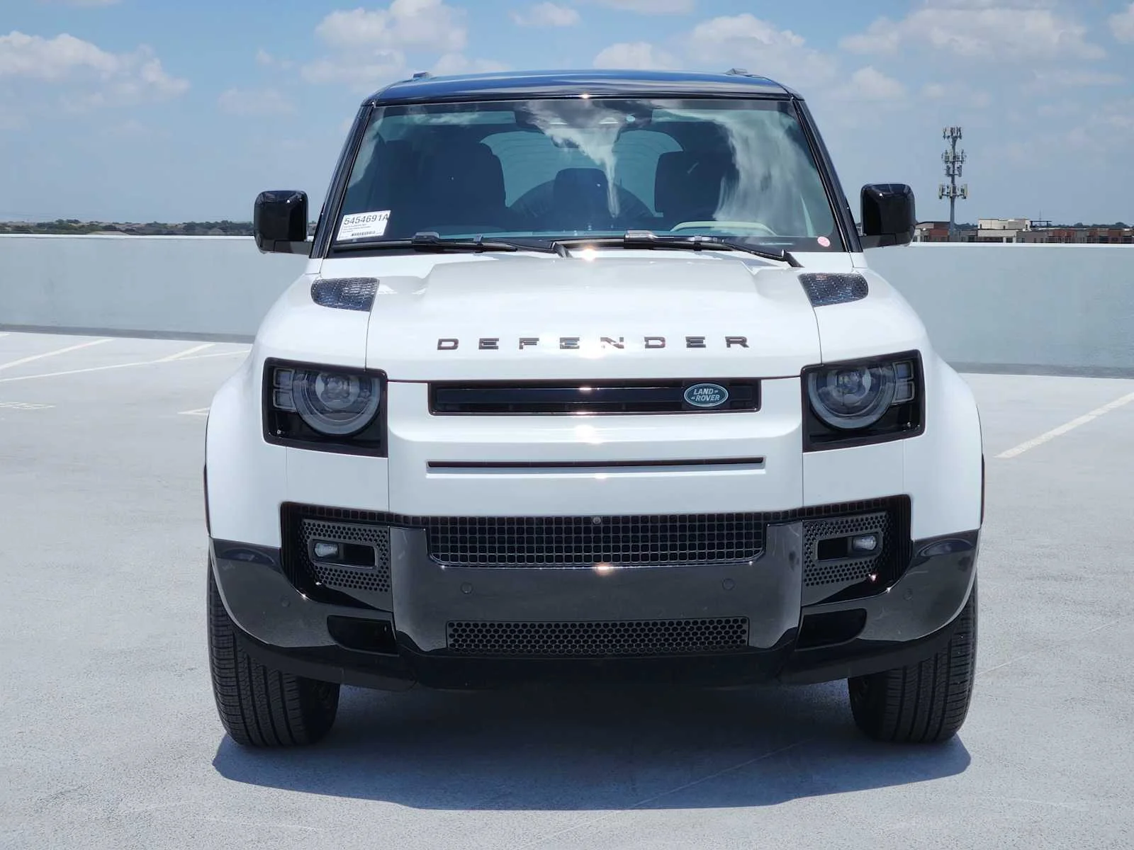 Certified Used 2024 FUJI WHITE Land Rover X-Dynamic SE image 2