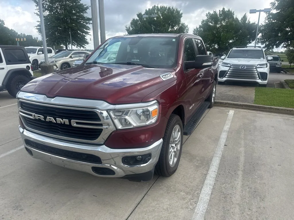 2020 RAM 1500 Big Horn/Lone Star 4x4 Crew Cab 5'7's photo