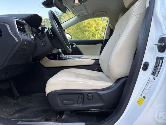 Used 2022 White Lexus 350 image 12