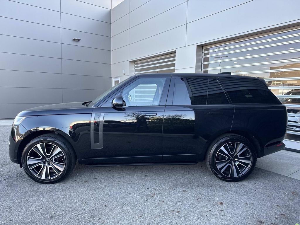Certified Used 2024 Santorini Black Metallic Land Rover SE image 4
