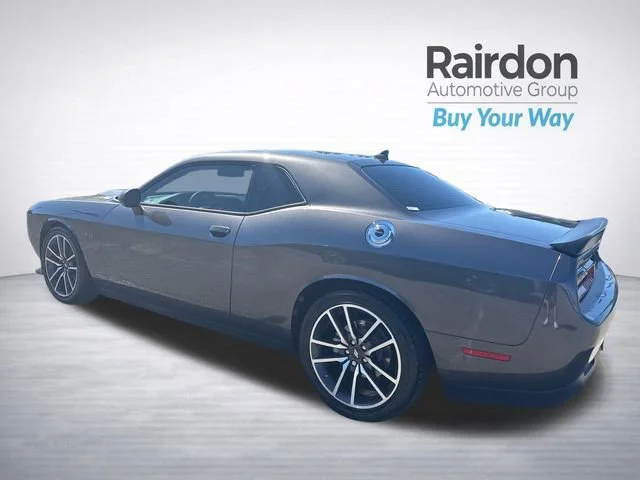 Used 2023 Granite Pearlcoat Dodge R/T image 5