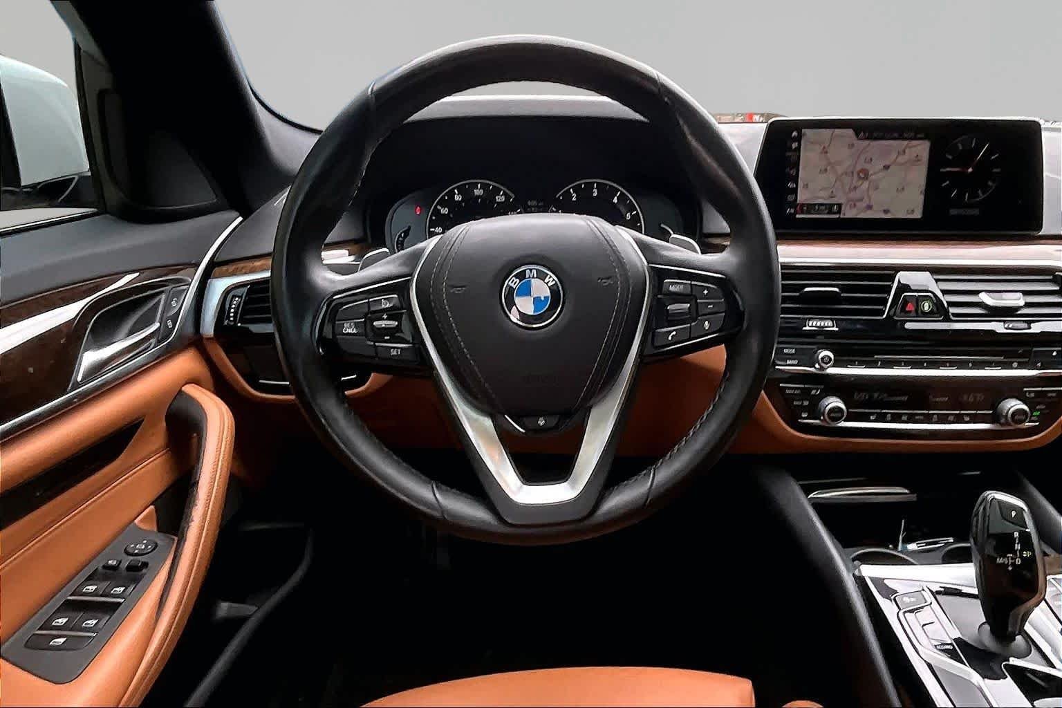Used 2019 Alpine White BMW 540i xDrive image 6