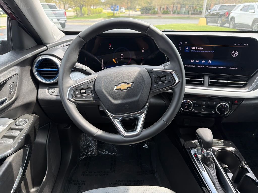 2025 Chevrolet Trax LT - Photo 15