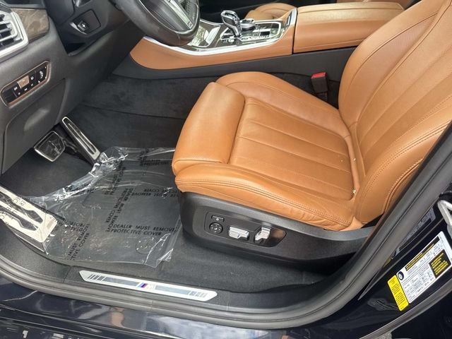 Used 2022 Black BMW sDrive40i image 19