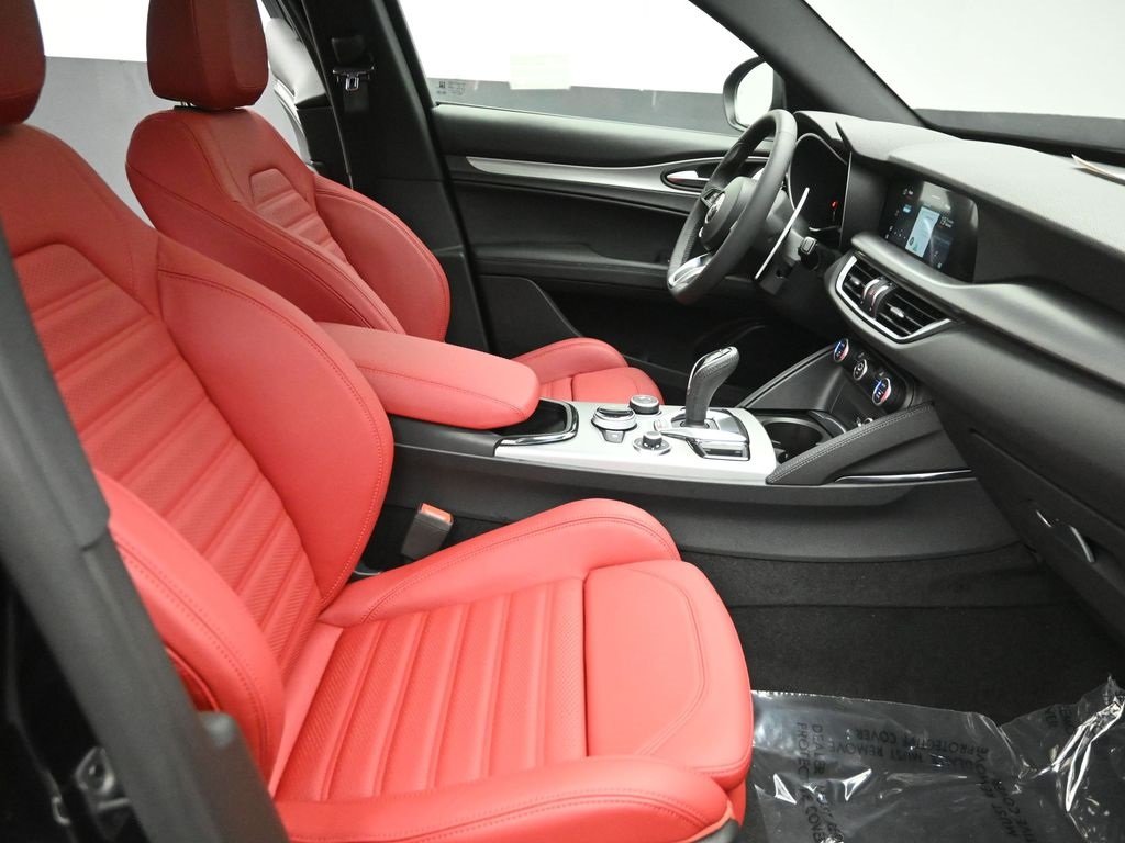 2025 ALFA ROMEO STELVIO - Image 27