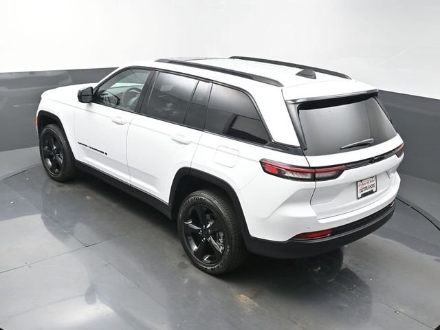Used 2025 White Jeep Altitude X image 56