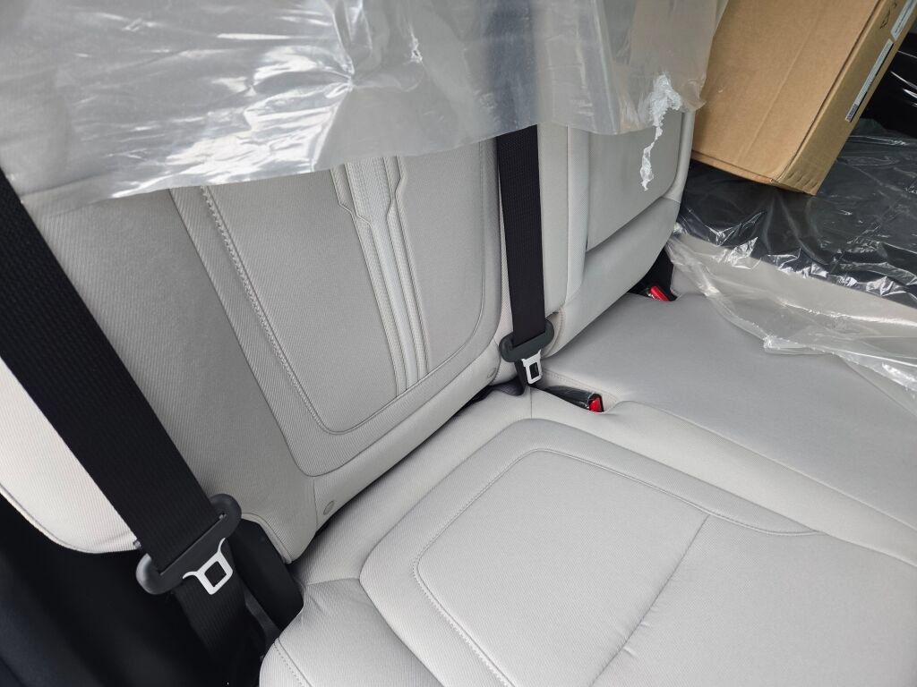 New 2026 White Hyundai SEL AWD image 11