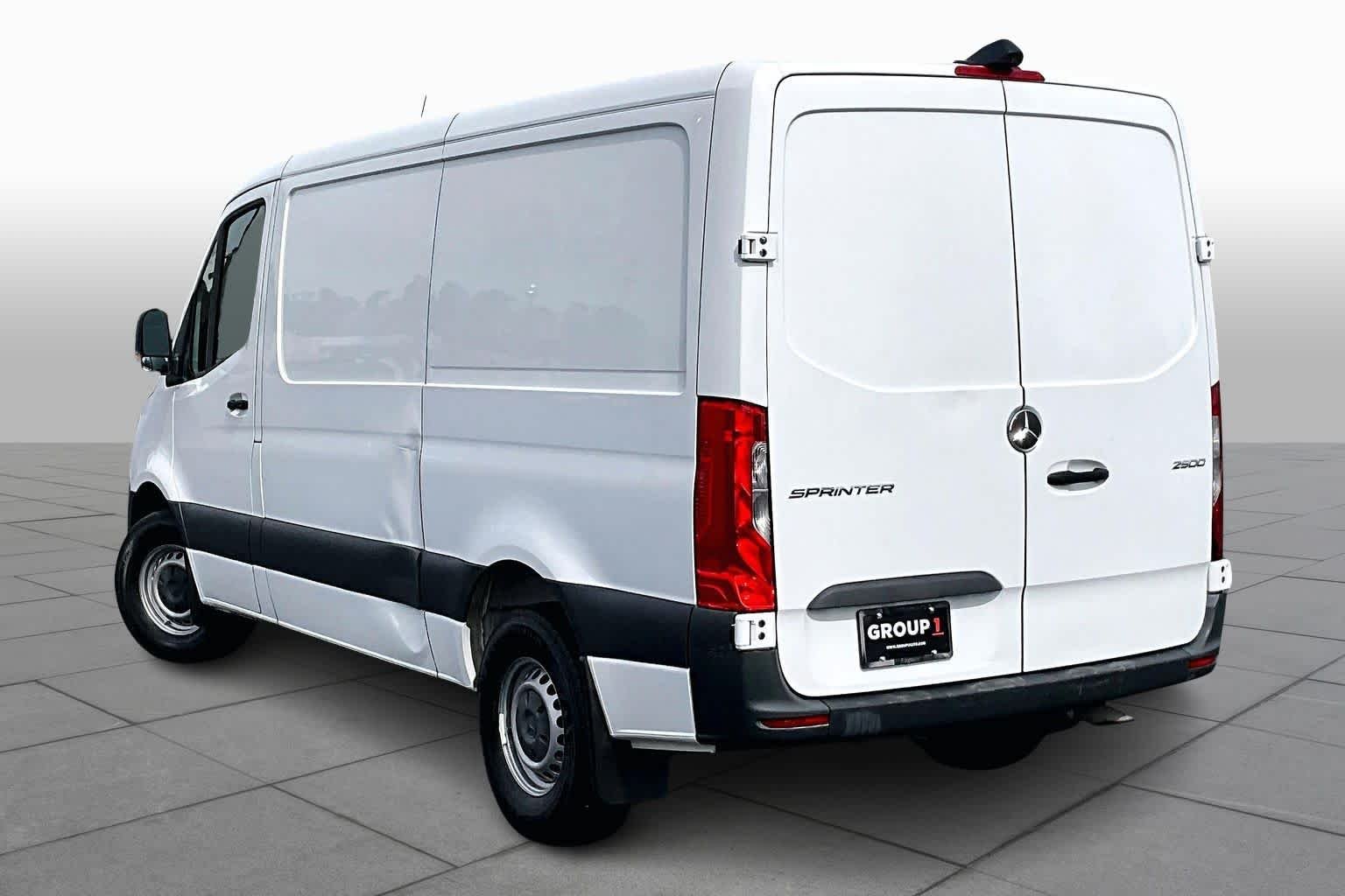 Used 2023 Arctic White Mercedes-Benz  image 12