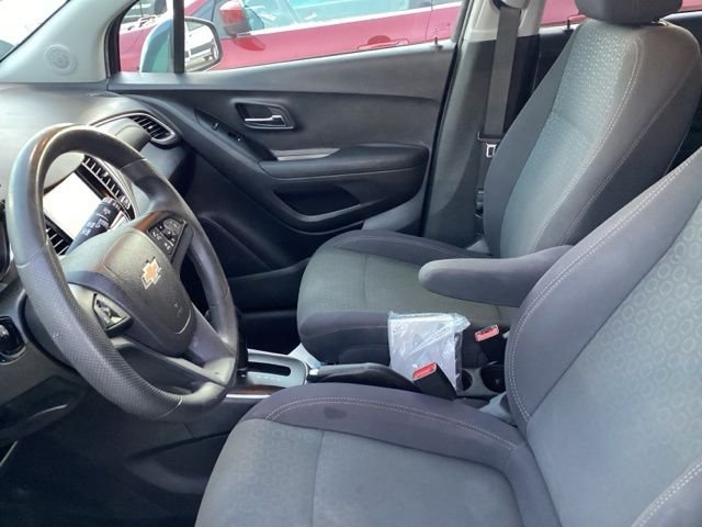 Used 2020 Gray Chevrolet LS image 41